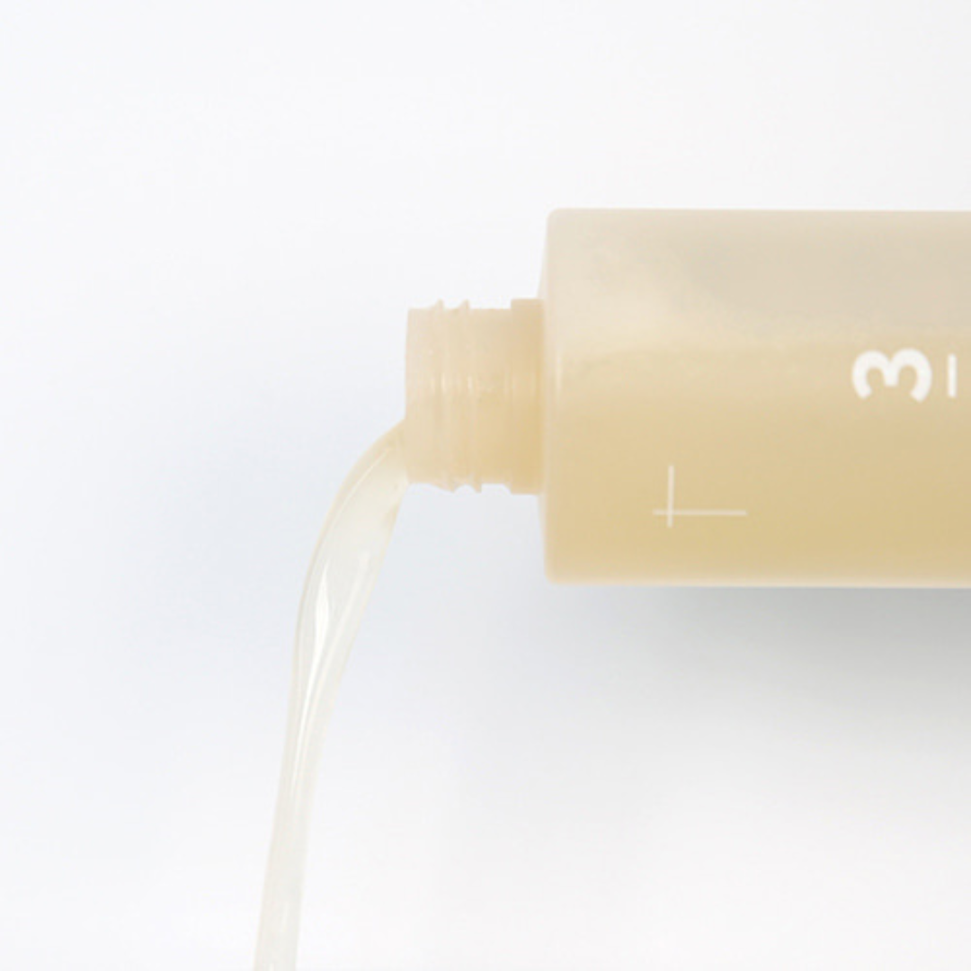 NUMBUZIN No. 3 Super Glowing Essence Toner